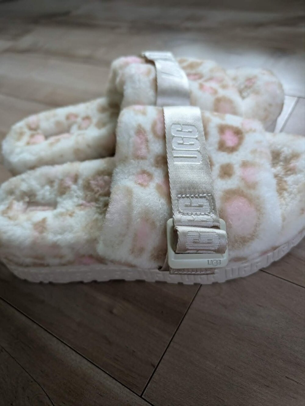 UGG Fluffita Panther Print Flatform Slide Slippers Cream Pink Size 10